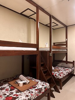 8 BED